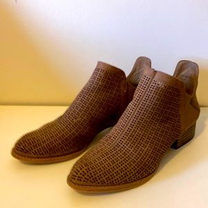 Vince Camuto perforated ankle bootie. Size 8 1/2
